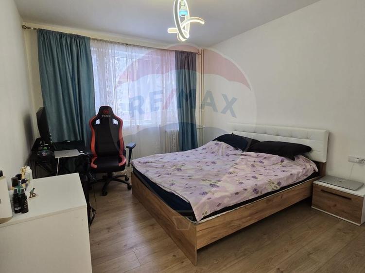 Apartament cu 2 camere semidecomandat, mobilat în Giulești