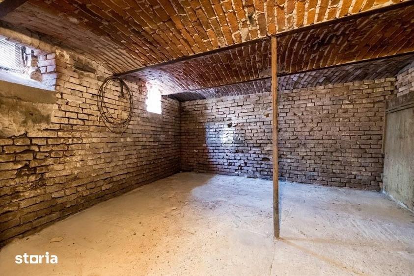 Casă cu 3 camere cu Teren 300 Mp în Central