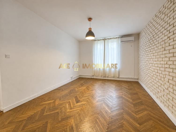 Apartament cu 2 camere decomandat în Primăverii