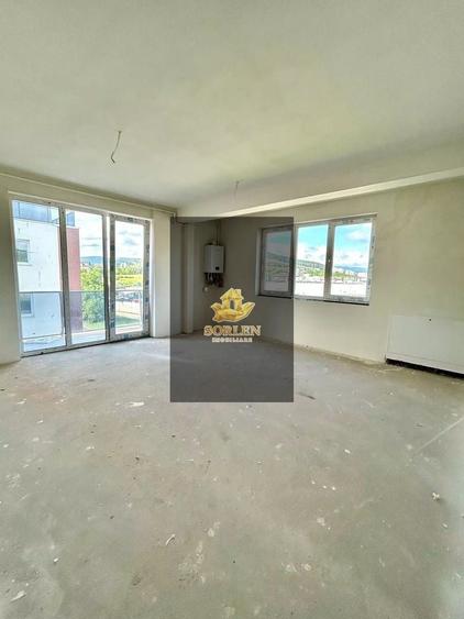 Apartament cu 3 camere semidecomandat în Florești