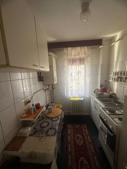 Apartament cu 2 camere semidecomandat, mobilat în Alexandru cel Bun