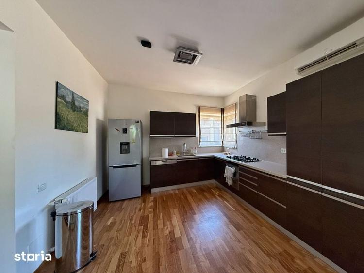 Casă cu 4 camere cu Teren 440 Mp în Est