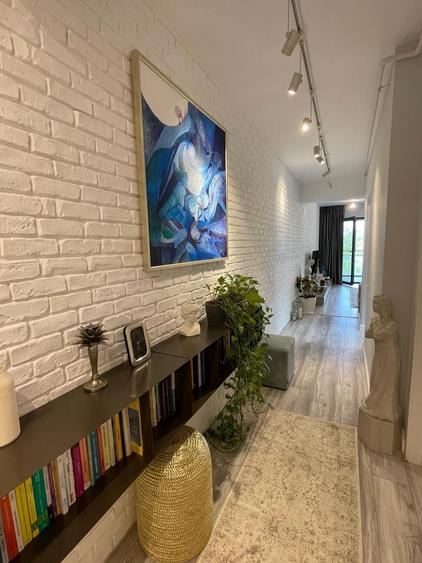 Apartament cu 2 camere decomandat, mobilat în Tei
