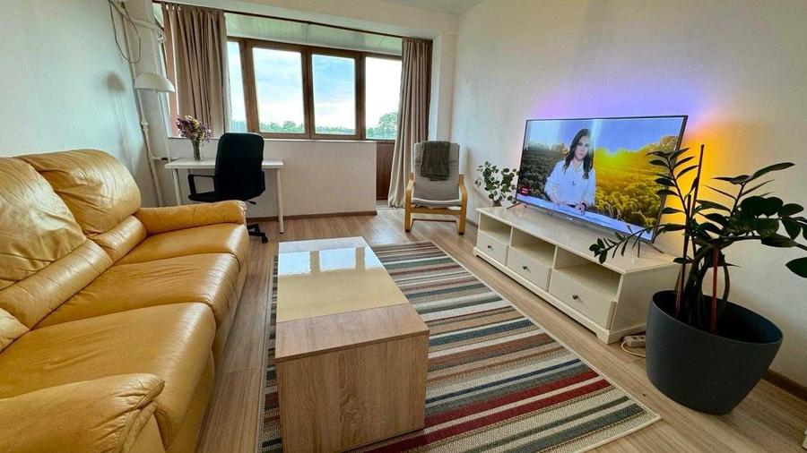 Apartament cu 2 camere decomandat în Parcul Carol