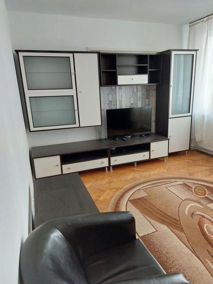 Apartament cu 3 camere în Tudor