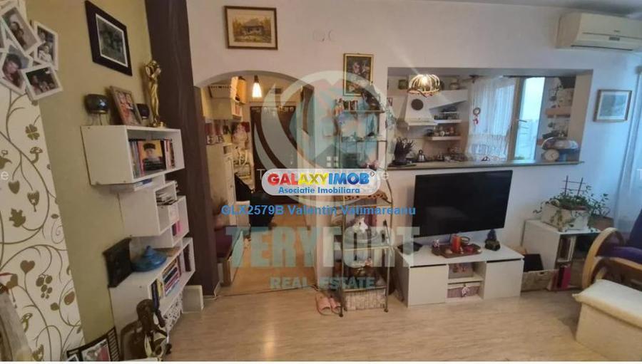 Apartament cu 3 camere semidecomandat, mobilat în Floreasca