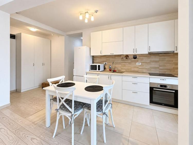 Apartament cu 3 camere semidecomandat, mobilat în Giroc