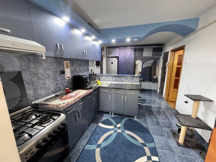 Apartament cu 2 camere decomandat, mobilat în Central