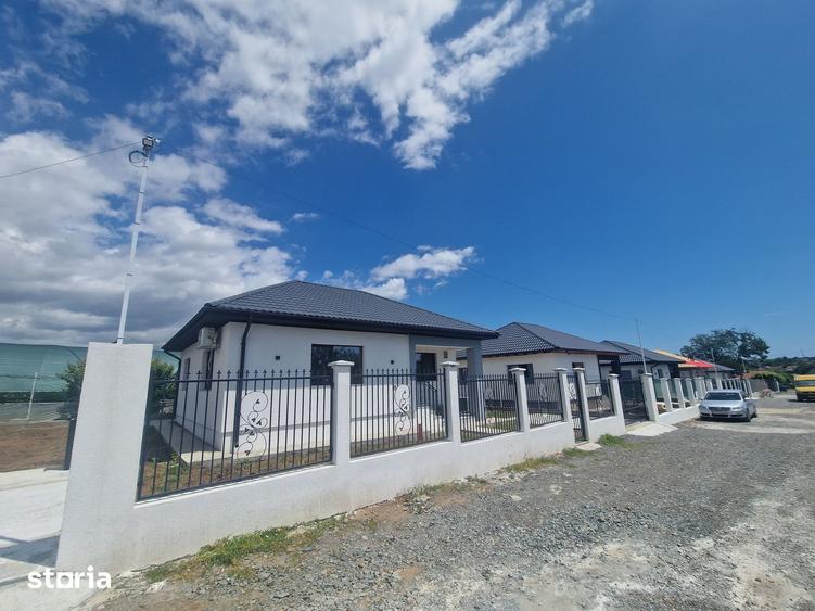 Casă cu 3 camere cu Teren 280 Mp în Lumina