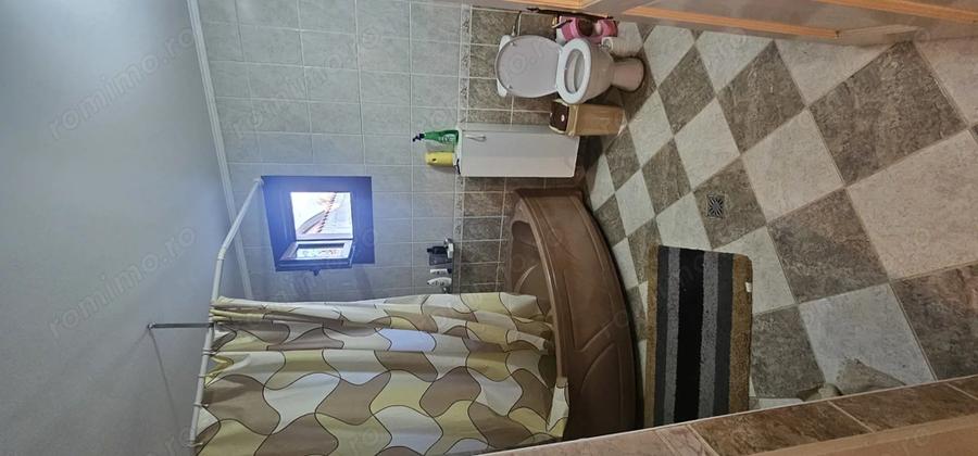 Casă cu Teren 680 Mp în Lugașu de Jos