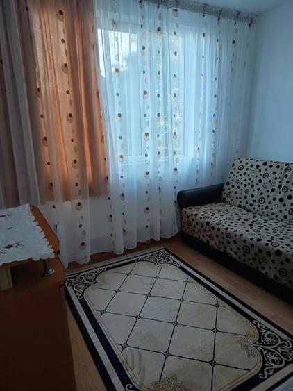 Apartament cu 2 camere semidecomandat în Micro 19