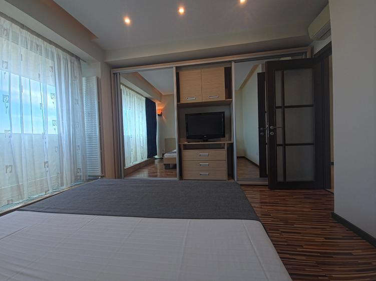 Apartament cu 3 camere decomandat, mobilat în Km 5