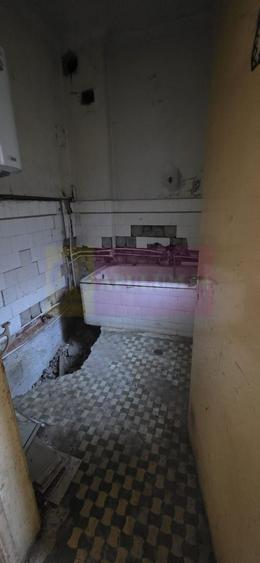 Casă individuală cu 4 camere cu Canalizare în Central