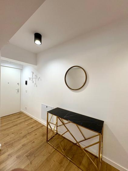 Apartament cu 2 camere semidecomandat în Barbu Văcărescu