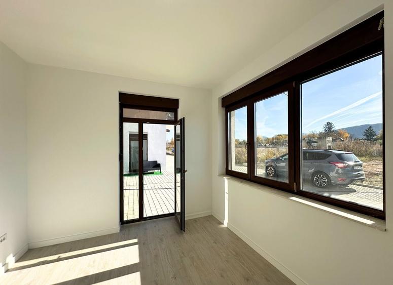Apartament 2 camere 60 mp cu geam la baie lângă Paradisul Acvatic - 8