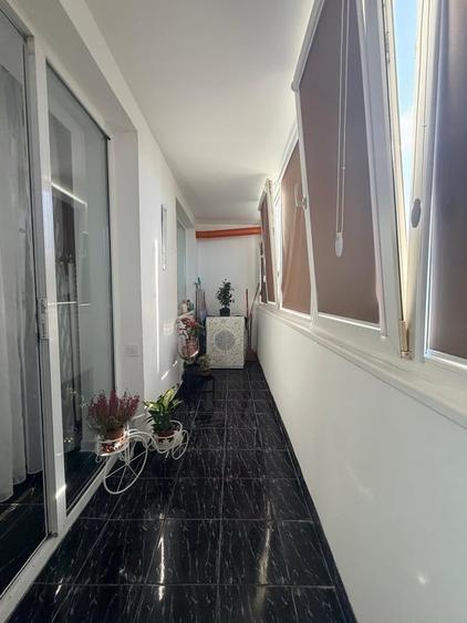 Apartament semidecomandat în Baba Novac