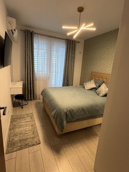 Apartament cu 3 camere decomandat în Apărătorii Patriei
