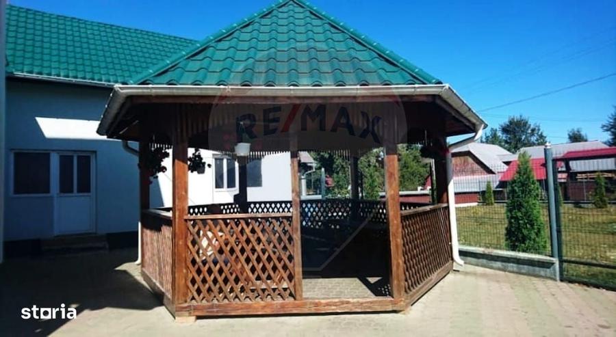 Casă cu 4 camere cu Teren 1300 Mp în Gălănești