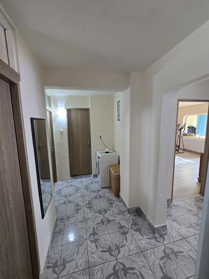 Apartament cu 3 camere în Roșu