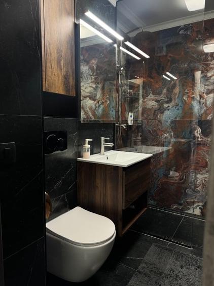 Apartament cu 2 camere decomandat, mobilat în Polivalentă
