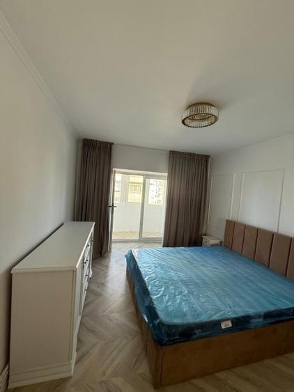 Apartament cu 3 camere decomandat, mobilat în Decebal