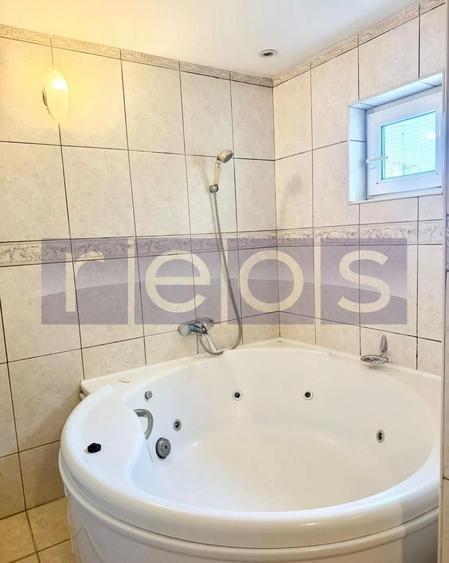 Apartament cu 4 camere, mobilat în Splaiul Unirii