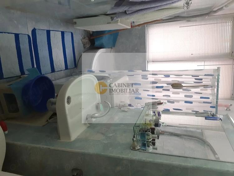 Apartament cu 2 camere semidecomandat, mobilat în Universitate