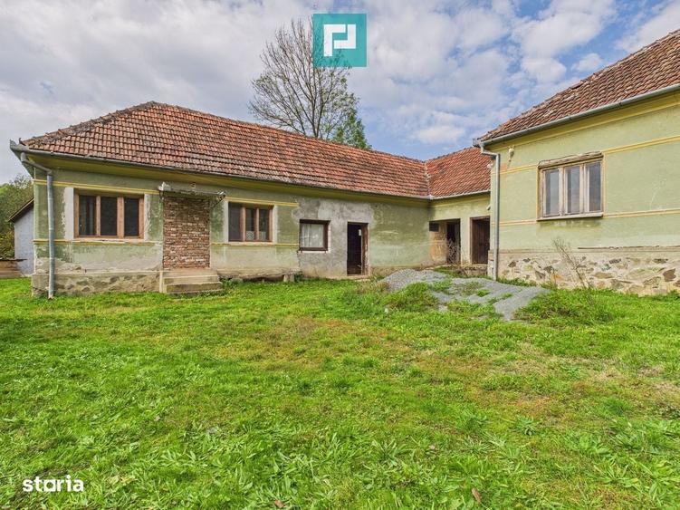 Casă cu 4 camere în Stejar