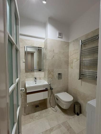 Apartament cu 2 camere semidecomandat în Cârlig