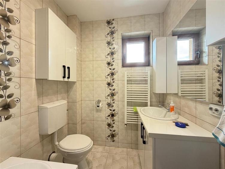 Apartament cu 2 camere decomandat, mobilat în Lazaret