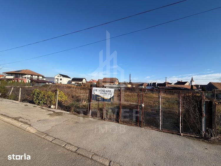 Teren de 1400 mp, în Cristian