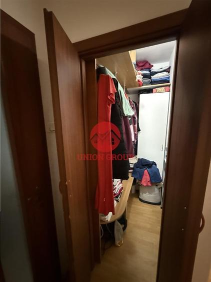 Apartament cu 2 camere decomandat în CET