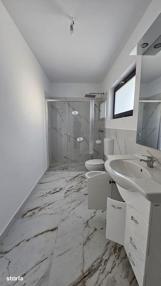 Casă cu 4 camere cu Teren 400 Mp în Central