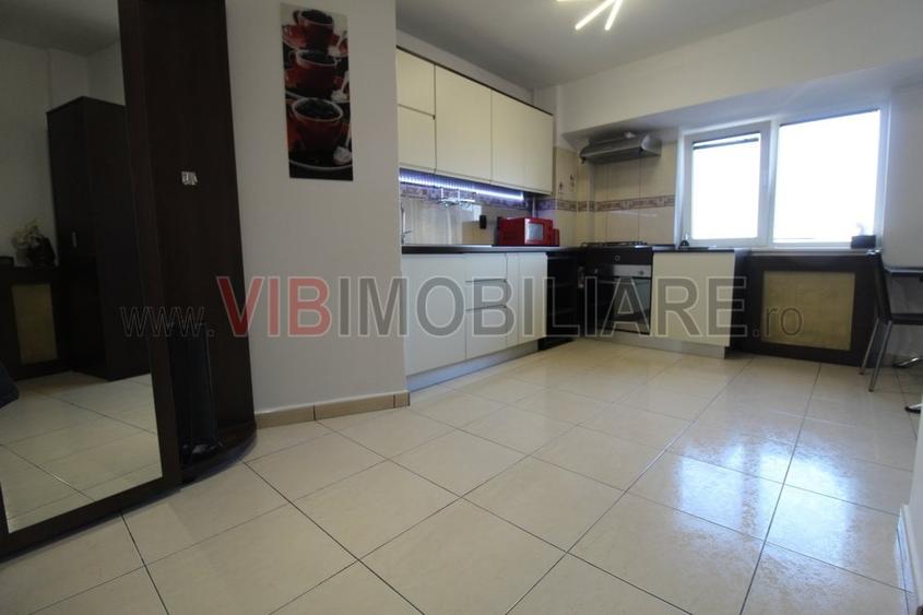 Apartament cu 2 camere semidecomandat, mobilat în Unirii