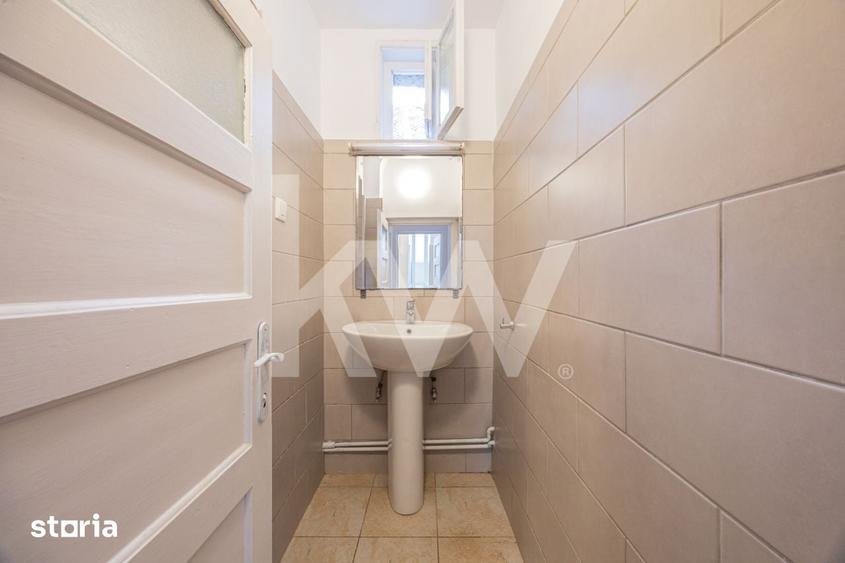 Apartament cu 3 camere decomandat în Schei