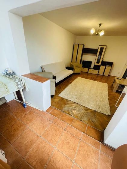Apartament cu 2 camere decomandat în Lipovei