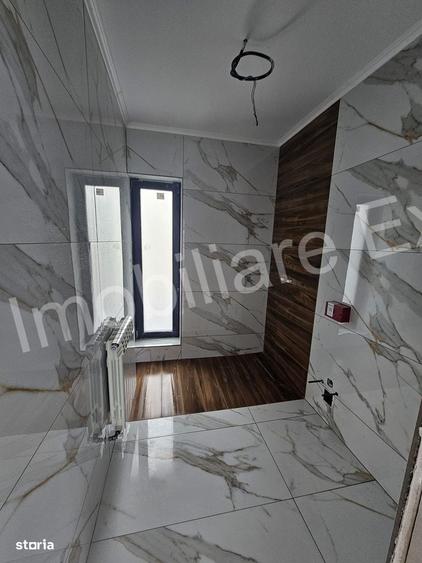 Casă cu 4 camere în Zigoneni