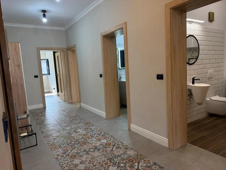 Casă cu 6 camere cu Teren 324 Mp în Central
