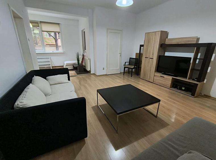 Apartament cu 2 camere semidecomandat, mobilat în Sala Palatului