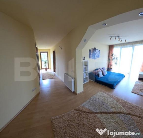 Casa de vanzare, 6 camere, 340 mp, cu 22 arii de teren, zona - 7
