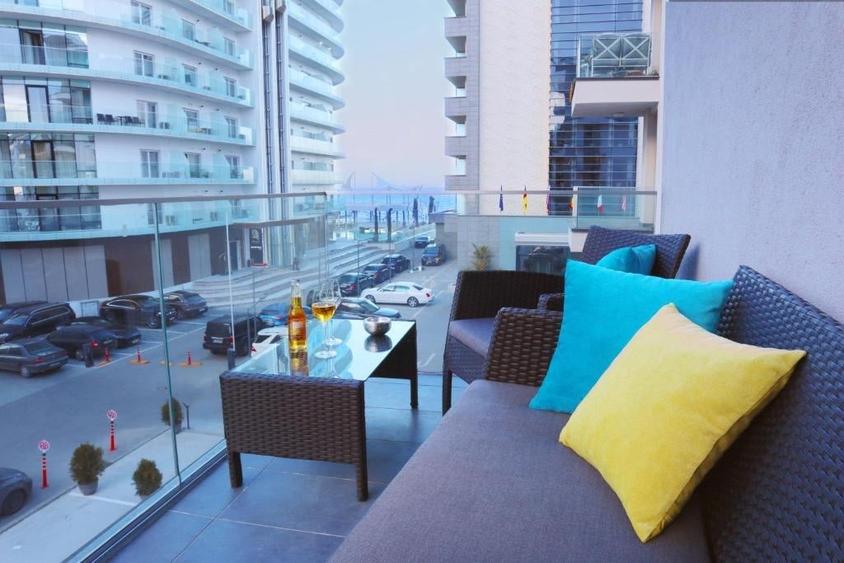 Apartament de lux cu vedere la mare, la doar 10 m de plajă – Mamaia Nord - 1