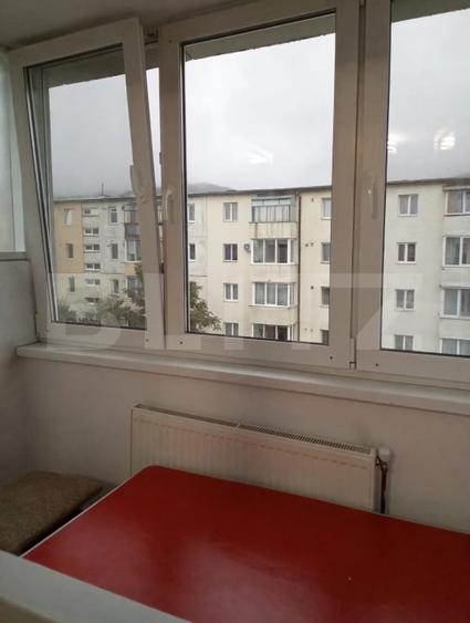 Apartament cu 2 camere semidecomandat, mobilat în Codlea