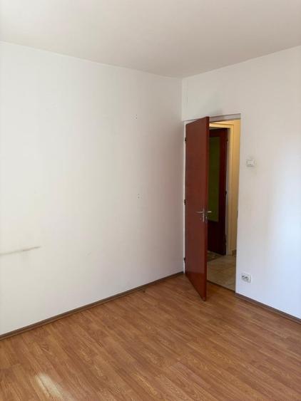 Apartament cu 2 camere semidecomandat în 1 Decembrie 1918