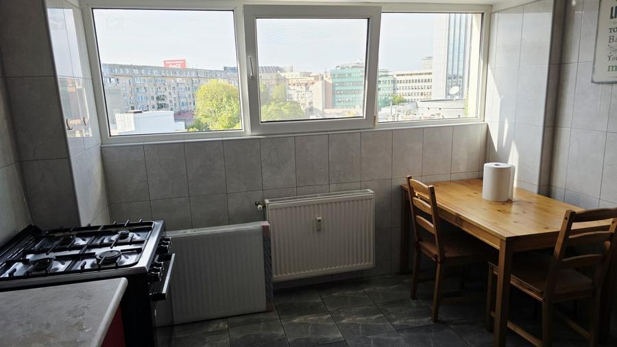 Apartament cu 2 camere decomandat în Romană