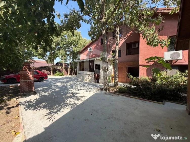 Casă cu 7 camere cu Teren 2034 Mp în Central