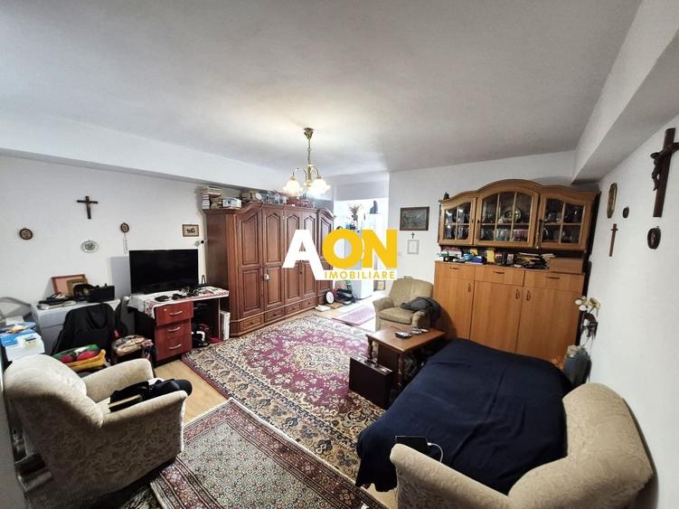 Apartament cu 2 camere decomandat în Micești