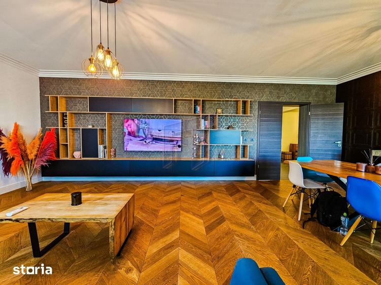 Apartament cu 4 camere în Tei
