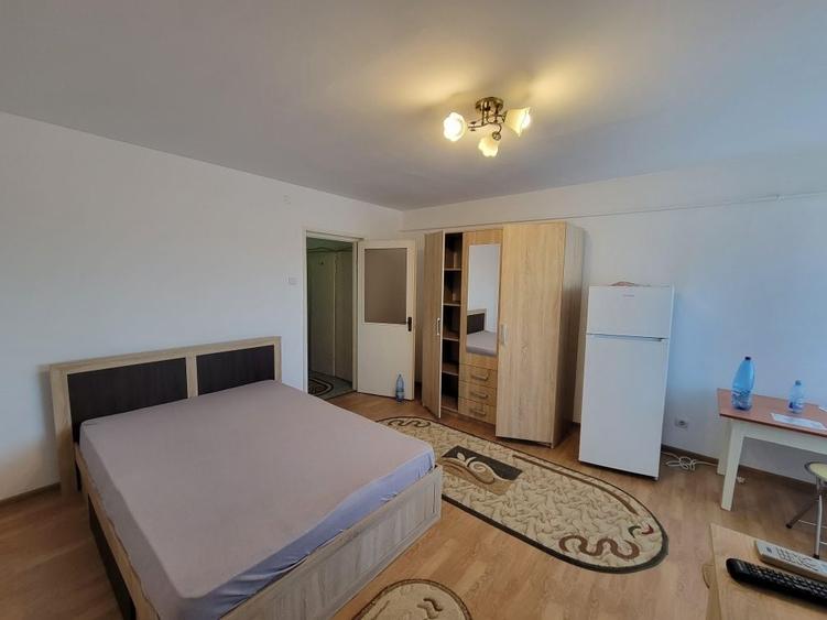 Garsonieră decomandată în Brazda lui Novac