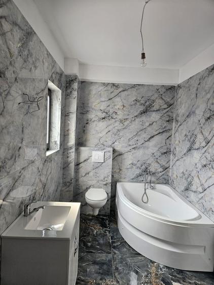 Casă individuală cu 4 camere cu Canalizare în Exterior Vest
