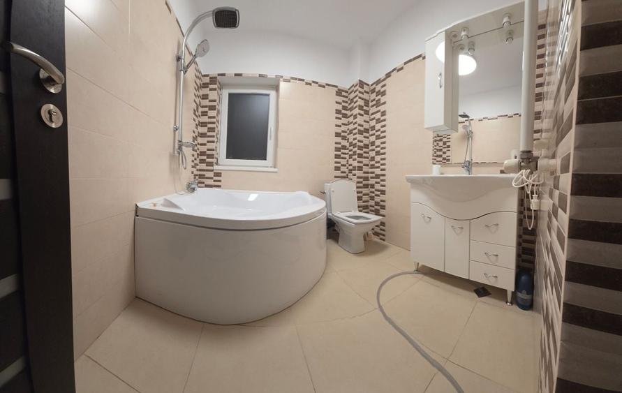Apartament cu 2 camere decomandat în Exterior Vest